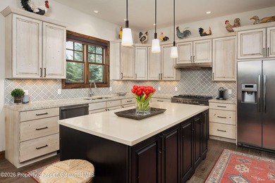 Impeccably crafted by Janckilla Construction and meticulously - photo 9