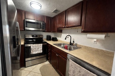 Sellers are offering a credit towards Buyer's Closing Costs OR - photo 13