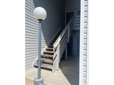 Sellers are offering a credit towards Buyer's Closing Costs OR - photo 15