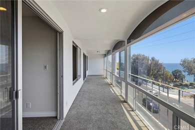 RECENTLY REFRESHED! ALL NEW INTERIOR PAINT (WALLS, DOORS & - photo 18