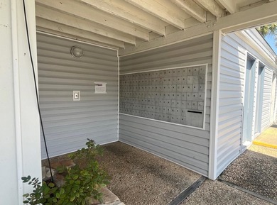 Sellers are offering a credit towards Buyer's Closing Costs OR - photo 21