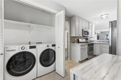 Picture your mornings starting in the custom updated kitchen - photo 22