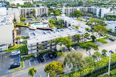 Stunning updated condo with bright water views of the - photo 34