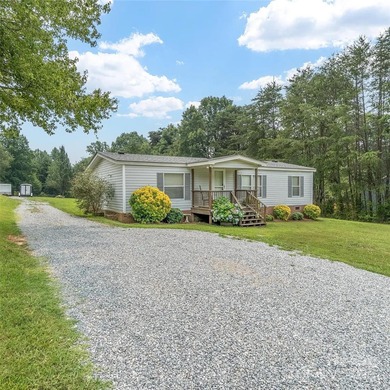 Lake Norman Home For Sale in Maiden North Carolina