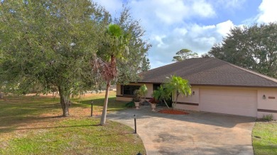 Lake Home For Sale in Sebring, Florida