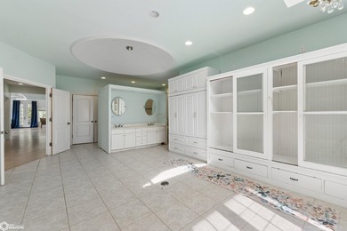 Perfectly positioned on Clear Lake's desirable south shore, this - photo 13