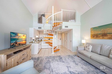 Welcome to your cozy beachfront loft retreat with beautiful - photo 4