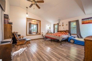 Welcome to your perfect Northern Michigan getaway or full-time - photo 16