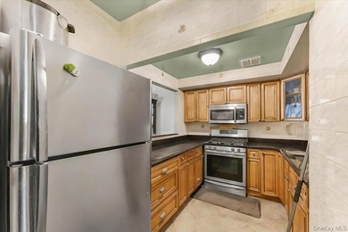 This pristine and immaculate two-family brownstone home is - photo 17