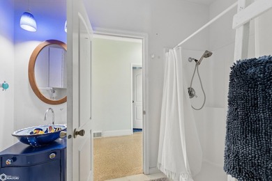 Perfectly positioned on Clear Lake's desirable south shore, this - photo 18