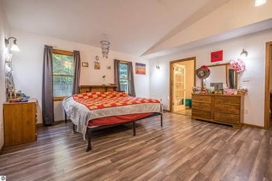 Welcome to your perfect Northern Michigan getaway or full-time - photo 18