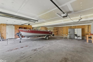 Perfectly positioned on Clear Lake's desirable south shore, this - photo 23