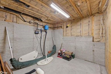 Perfectly positioned on Clear Lake's desirable south shore, this - photo 24