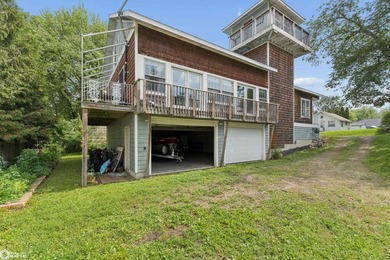 Perfectly positioned on Clear Lake's desirable south shore, this - photo 25