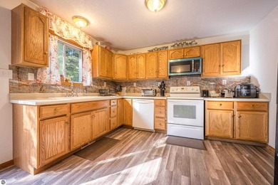 Welcome to your perfect Northern Michigan getaway or full-time - photo 26