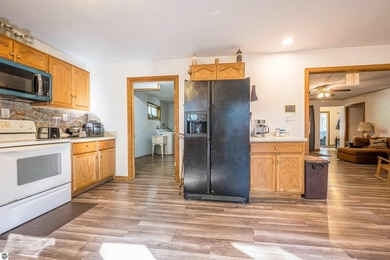 Welcome to your perfect Northern Michigan getaway or full-time - photo 27