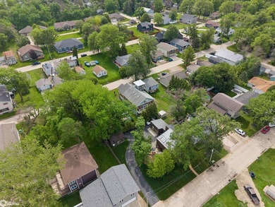 Perfectly positioned on Clear Lake's desirable south shore, this - photo 31