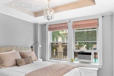 Welcome home! A beautifully renovated classic six of rare - photo 9