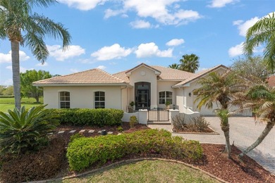 Lake Tohopekaliga Home For Sale in Kissimmee Florida