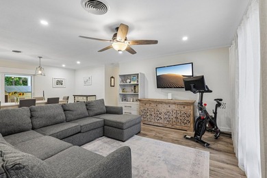 Welcome to 500 SE 8th Avenue, a beautifully updated 2-bedroom - photo 11