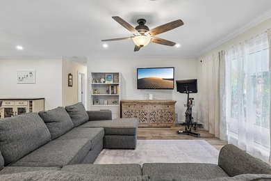 Welcome to 500 SE 8th Avenue, a beautifully updated 2-bedroom - photo 12
