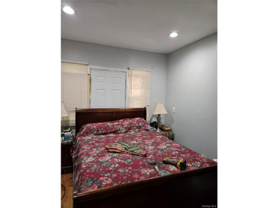 Welcome to this beautifully maintained attached one-family home - photo 16