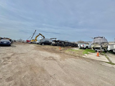 !Calling All Investors, Developers & End-Users!!! HUGE 1+ Acre - photo 4