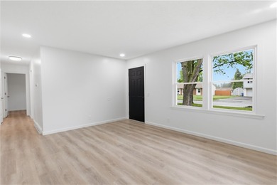 STILL AVAILABLE! Welcome to 23 Cross Gates! This fully renovated - photo 5