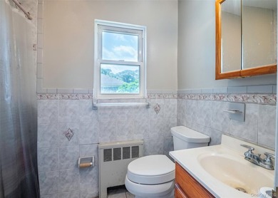 Welcome to this beautifully updated and exceptionally spacious - photo 18