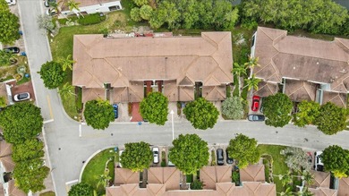Discover effortless living in the gated community of Thousand - photo 37