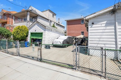 Corner Property With 4 Parking Spaces. Four Major Bedrooms With - photo 4