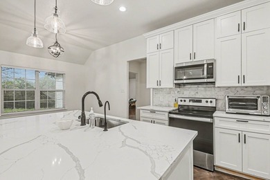 Bring your chickens! Discover this beautifully designed - photo 7