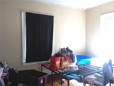 Welcome to this turn-key investment opportunity in the City of - photo 8