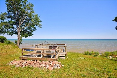 Situated along the scenic Lake Road in Williamson, this - photo 6