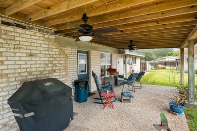 Nestled in a quiet, family-friendly neighborhood, this - photo 29