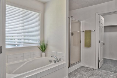 Nestled in Northwest Meridian, this updated home blends space - photo 10