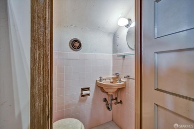 Step into a time capsule of Mediterranean elegance in the heart - photo 40