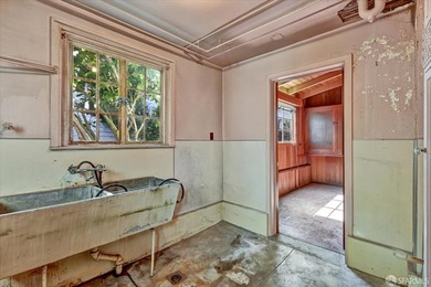 Step into a time capsule of Mediterranean elegance in the heart - photo 48