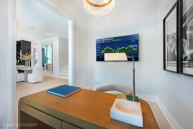 BEST VALUE PENTHOUSE WITH PRIVATE ROOFTOP IN THE WEST LOOP! LAST