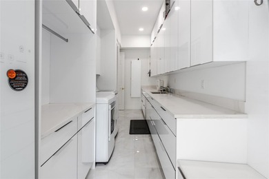 Welcome to this aviator's dream home! Turnkey remodeled. NEW - photo 17