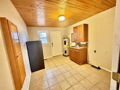 Experience the perfect blend of country privacy and lake living - photo 23