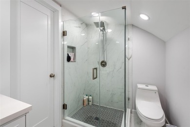 Welcome to this aviator's dream home! Turnkey remodeled. NEW - photo 23