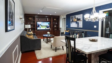 Welcome to this well-maintained unit that offers a comfortable - photo 4