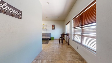 Live/Work opportunity in a beautiful North Valley setting