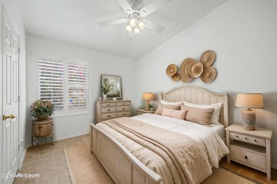 Welcome to Horseshoe Bay! This is a charming upgraded 3-bedroom - photo 12