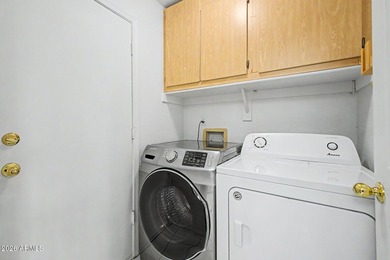 Welcome to Horseshoe Bay! This is a charming upgraded 3-bedroom - photo 14