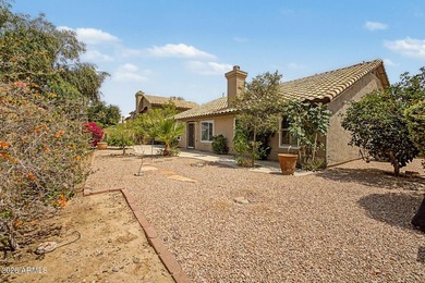 Welcome to Horseshoe Bay! This is a charming upgraded 3-bedroom - photo 18
