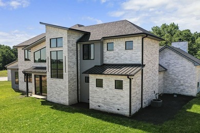 This 3-bedroom, 3.5-bath, 3,554 sf modern masterpiece and 94.955 - photo 2