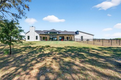This 3-bedroom, 3.5-bath, 3,554 sf modern masterpiece and 94.955 - photo 5