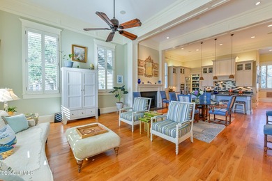 Opportunities like this are few and far between. Nestled in the - photo 10